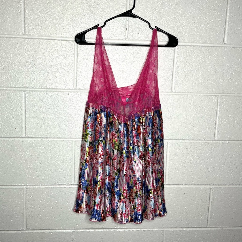 < Limited Edition Victoria’s Secret X Mary Katrantzou Lingerie Top > - Picture 2 of 5